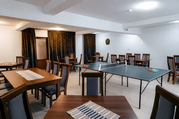 Sala de evenimente tenis de masa si darts – Pensiunea Veranda, Remetea, Harghita