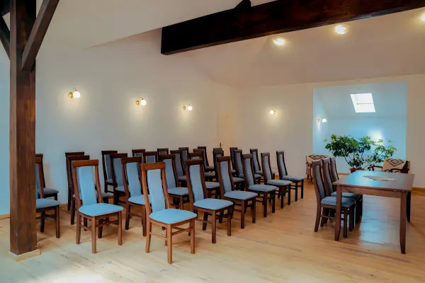 Sala pentru training workshop si intalniri – Pensiunea Veranda, Remetea, Harghita