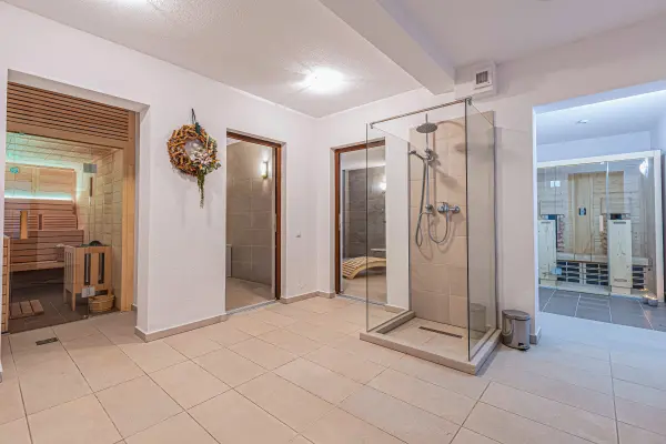 Zona spa wellness pentru relaxare cu saune – Pensiunea Veranda, Remetea, Harghita