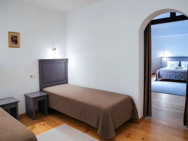 Camera de familie cu zone de dormit separate – Pensiunea Veranda, Remetea, Harghita